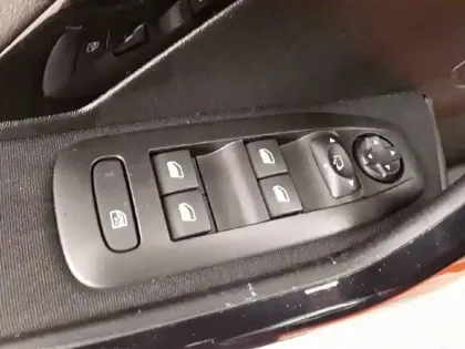 Photo 19 Peugeot 208  PureTech 110ch S&S BVM6