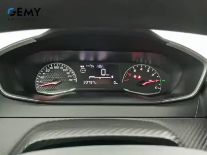 Photo 70 Peugeot 208  PureTech 75 S&S BVM5