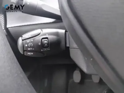 Photo 13 Peugeot 208  PureTech 75 S&S BVM5