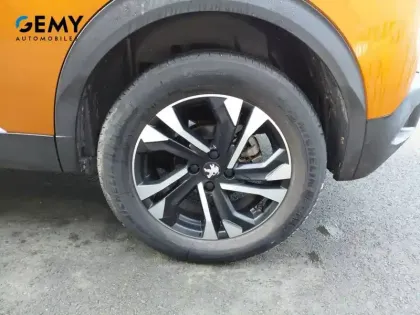 Photo 10 Peugeot 2008  PureTech 100 S&S BVM6