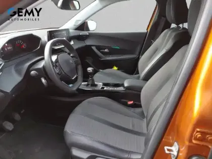 Photo 8 Peugeot 2008  PureTech 100 S&S BVM6