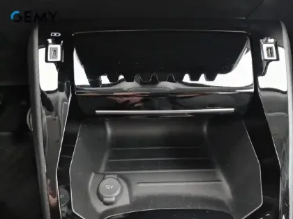 Photo 57 Peugeot 2008  PureTech 100 S&S BVM6