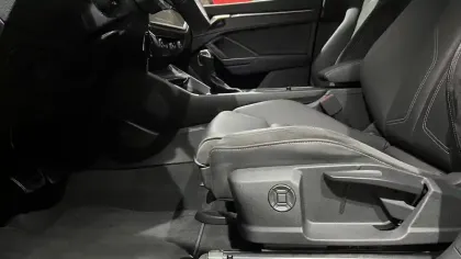 Photo 18 Audi Q3  35 TFSI 150 ch S tronic 7