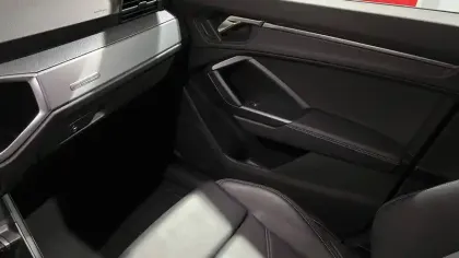 Photo 6 Audi Q3  35 TFSI 150 ch S tronic 7