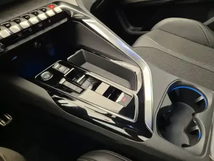 Photo 12 Peugeot 5008  PureTech 130ch S&S EAT8