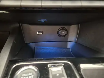 Photo 13 Peugeot 5008  PureTech 130ch S&S EAT8