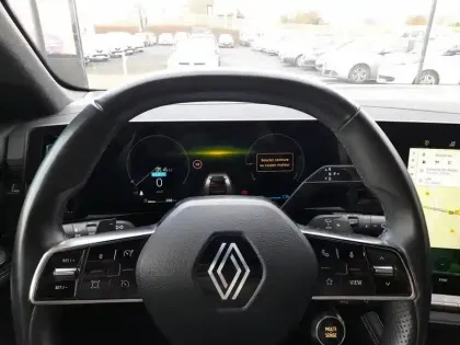 Photo 8 Renault Austral  E-Tech hybrid 200