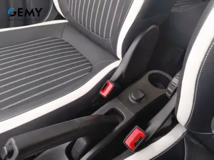 Photo 24 Renault Twingo  III E-Tech