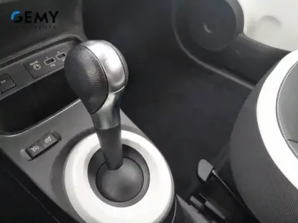 Photo 23 Renault Twingo  III E-Tech