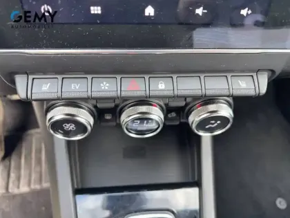 Photo 60 Renault Arkana  E-Tech 145 - 23