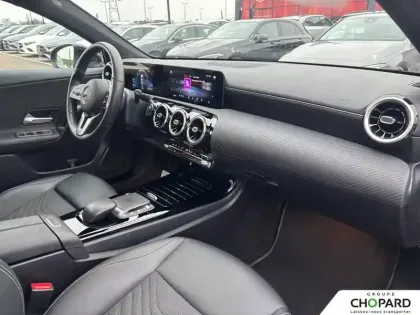 Photo 12 Mercedes Classe A  250 e 8G-DCT