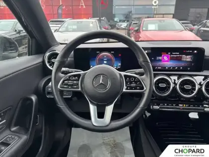 Photo 15 Mercedes Classe A  250 e 8G-DCT