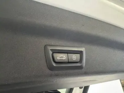 Photo 10 BMW X1  sDrive 18i 136ch DKG7