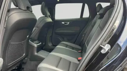 Photo 26 Volvo V60  T6 AWD Hybride Rechargeable 253 ch + 145 ch Geartronic 8