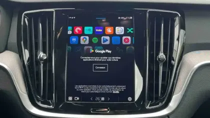 Photo 15 Volvo V60  T6 AWD Hybride Rechargeable 253 ch + 145 ch Geartronic 8