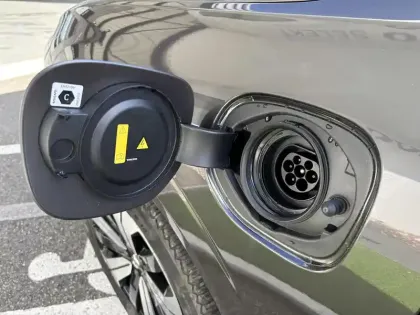 Photo 9 Volvo Xc60  T6 AWD Hybride rechargeable 253 ch+145 ch Geartronic 8