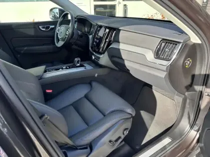 Photo 20 Volvo Xc60  T6 AWD Hybride rechargeable 253 ch+145 ch Geartronic 8