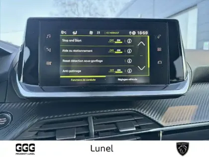 Photo 16 Peugeot 2008  PureTech 130 S&S EAT8