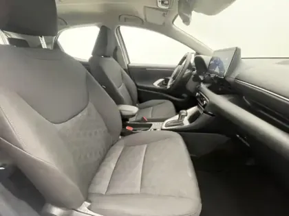 Photo 15 Toyota Yaris Hybride 116h Dynamic