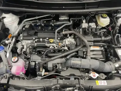 Photo 22 Toyota Yaris Hybride 116h Dynamic