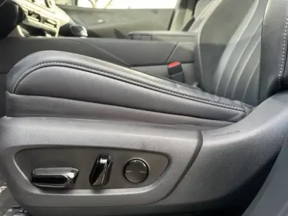 Photo 12 Lexus RX 500h F Sport Executive 4WD