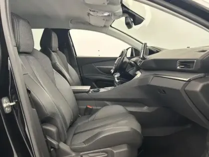 Photo 24 Peugeot 3008 1.2 PureTech 130ch Allure Pack