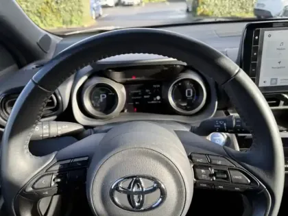 Photo 13 Toyota Yaris Hybride 1.5 HYBRID 116H DESIGN AUTO