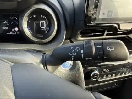 Photo 18 Toyota Yaris Hybride 1.5 HYBRID 116H DESIGN AUTO