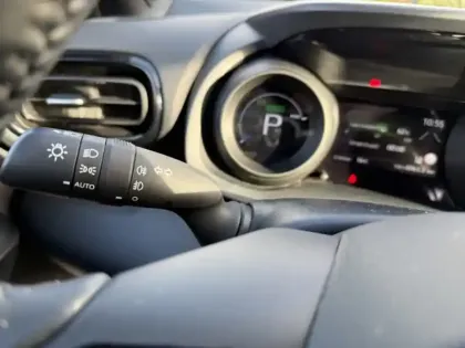 Photo 21 Toyota Yaris Hybride 1.5 HYBRID 116H DESIGN AUTO