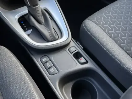 Photo 24 Toyota Yaris Hybride 1.5 HYBRID 116H DESIGN AUTO