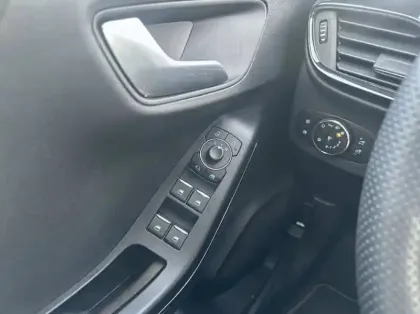 Photo 5 Ford Puma 1.0 Flexifuel 125ch S&amp;S mHEV ST-Line