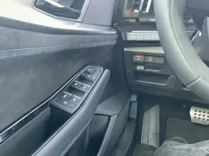 Photo 5 Renault Austral 1.2 E-Tech full hybrid 200ch esprit Alpine - 25