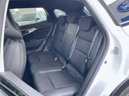 Photo 8 Renault Austral 1.2 E-Tech full hybrid 200ch esprit Alpine - 25