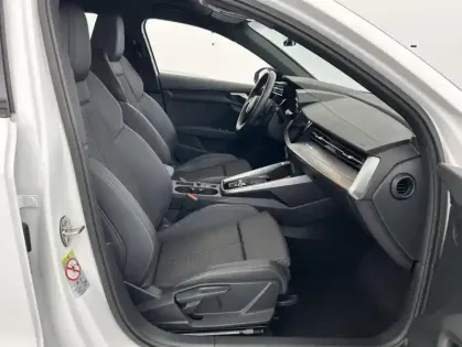 Photo 24 Audi A3 35 TFSI 150ch Mild Hybrid S line S tronic 7