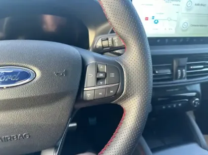 Photo 17 Ford Kuga 2.5 Duratec 180ch Hybrid FlexiFuel ST-Line X Powershift