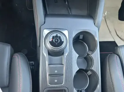 Photo 7 Ford Kuga 2.5 Duratec 180ch Hybrid FlexiFuel ST-Line X Powershift