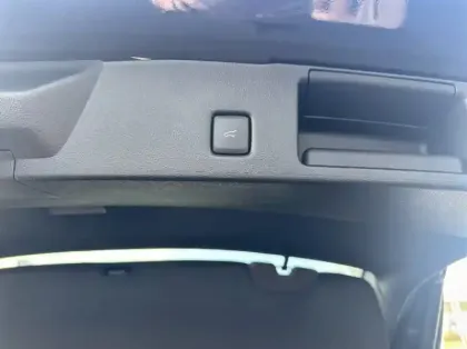 Photo 16 Ford Kuga 2.5 Duratec 180ch Hybrid FlexiFuel ST-Line X Powershift