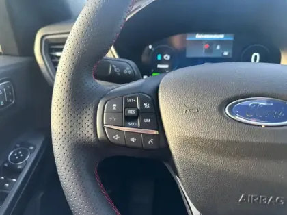 Photo 15 Ford Kuga 2.5 Duratec 180ch Hybrid FlexiFuel ST-Line X Powershift