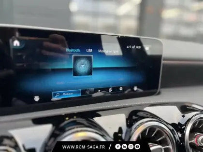 Photo 12 Mercedes Classe A 200 d AMG Line