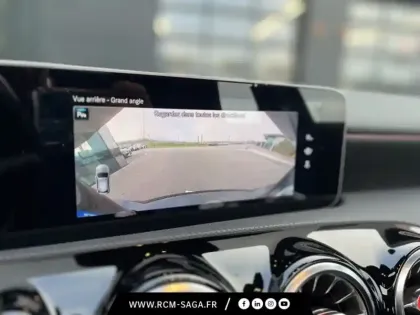 Photo 16 Mercedes Classe A 200 d AMG Line