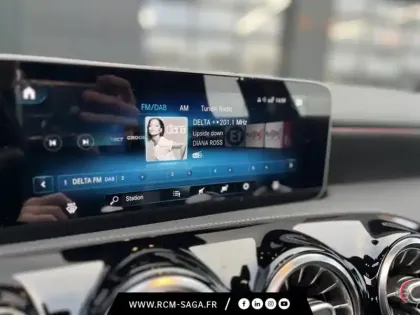 Photo 11 Mercedes Classe A 200 d AMG Line