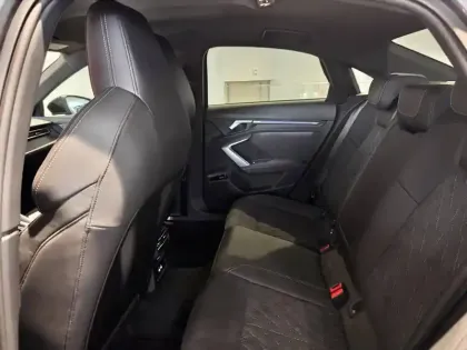 Photo 12 Audi A3  Berline 35 TFSI Mild Hybrid 150 S tronic 7