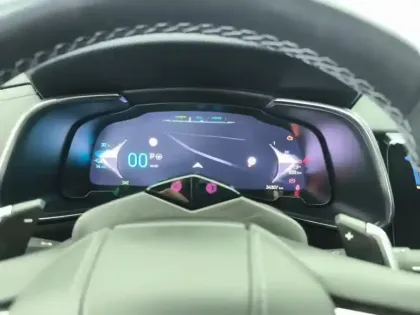 Photo 20 DS DS 7  Hybride Rechargeable E-Tense 360 EAT8 4x4 La Premiere