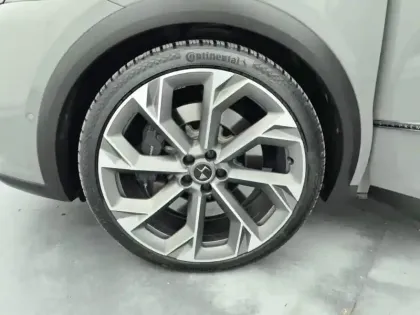 Photo 14 DS DS 7  Hybride Rechargeable E-Tense 360 EAT8 4x4 La Premiere