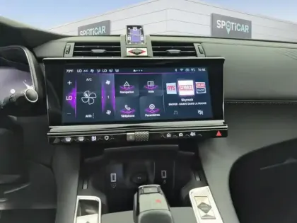 Photo 21 DS DS 7  Hybride Rechargeable E-Tense 360 EAT8 4x4 La Premiere