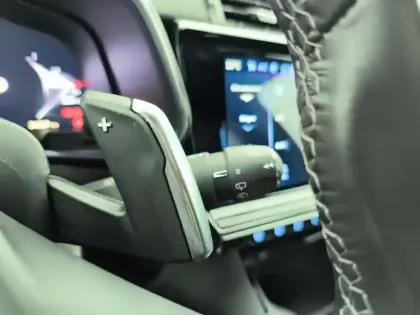 Photo 17 DS DS 7  Hybride Rechargeable E-Tense 360 EAT8 4x4 La Premiere