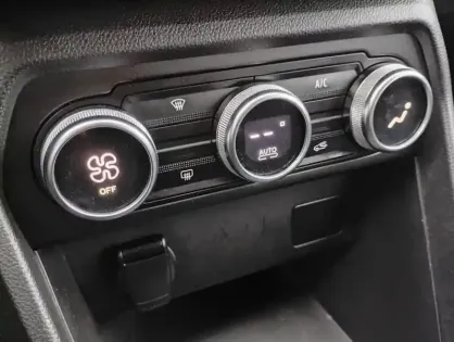 Photo 21 Dacia Sandero  TCe 90 Stepway Confort