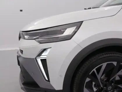 Photo 17 Renault Captur E-Tech full hybrid 145 ch esprit Alpine