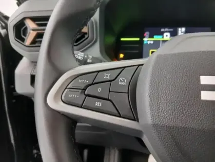 Photo 26 Dacia Duster Hybrid 140 Extreme