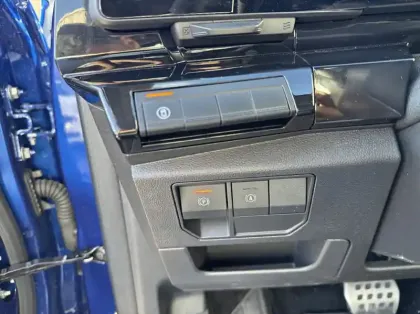 Photo 21 Renault Austral 1.2 E-Tech full hybrid 200ch Techno esprit Alpine - 24